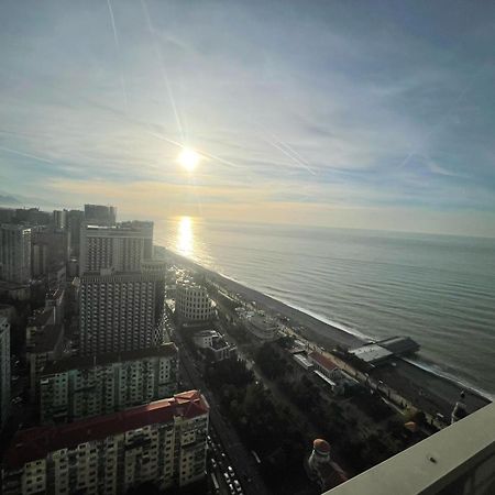 Holiday In Orbi Lejlighed Batumi Eksteriør billede