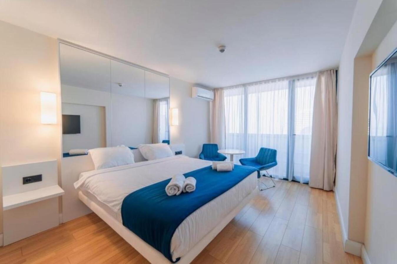Holiday In Orbi Lejlighed Batumi Eksteriør billede